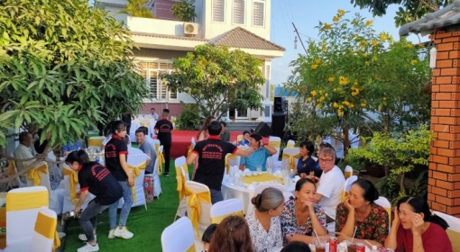 Nhận đặt tiệc tại nhà - Đặt tiệc tất niên tại Đồng Nai