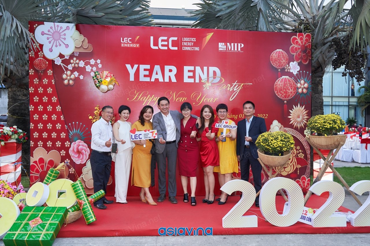 Tiệc tất niên