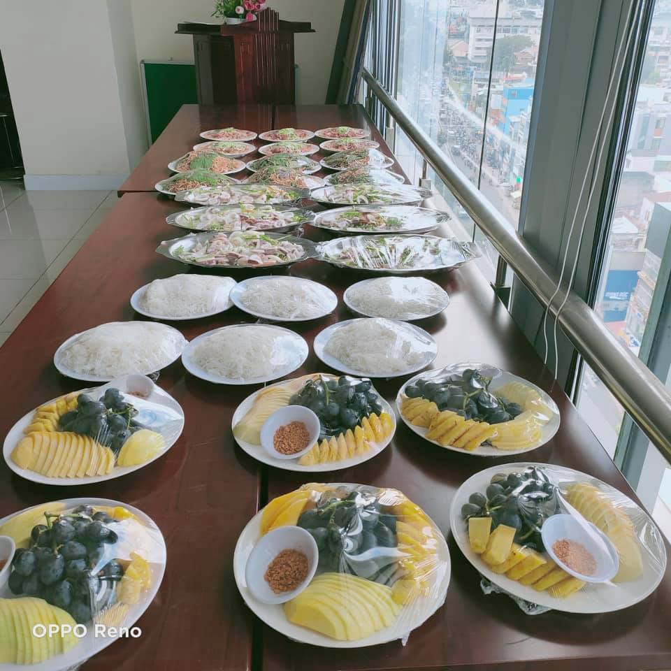 Nhận đặt tiệc tân gia tại nhà khu vực HCM
