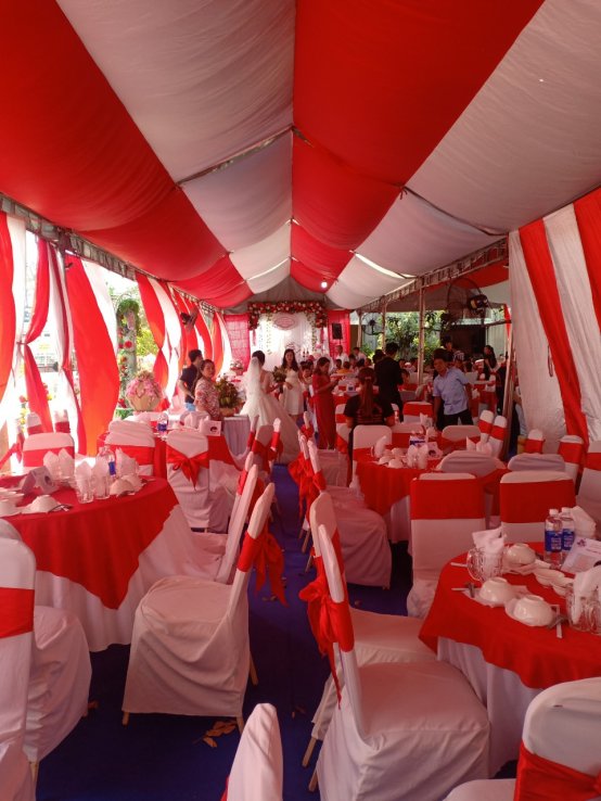 Đặt tiệc tại nhà Bết Cát Bình Dương