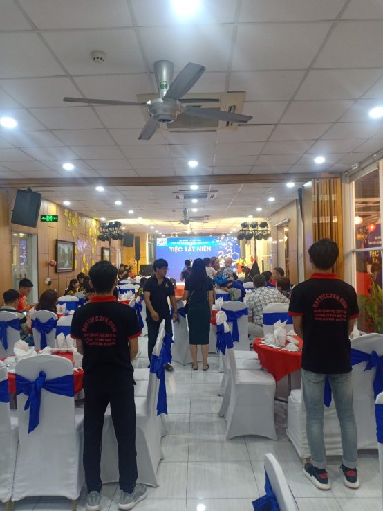 Đặt tiệc tại nhà Bết Cát Bình Dương