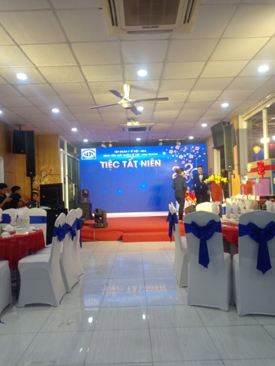 Đặt tiệc tại nhà Bết Cát Bình Dương