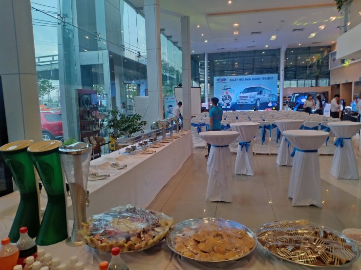 Phương pháp đặt tiệc tại nhà đơn giản mà hiệu quả